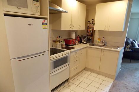 Photo of property in Terrace Heights Apartments, 6e/163 The Terrace, Wellington Central, Wellington, 6011