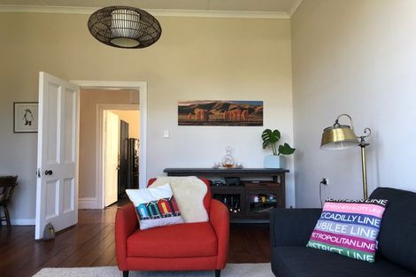 Photo of property in 58 Fairview Crescent, Kelburn, Wellington, 6012