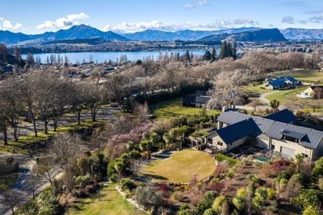 Photo of property in 5 Hollyhock Lane, Wanaka, 9305
