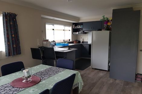 Photo of property in 6/15 Glanmire Road, Newlands, Wellington, 6037