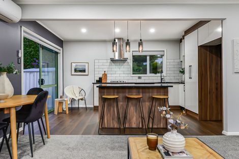 Photo of property in 1 Kingsway Crescent, Forest Lake, Hamilton, 3200