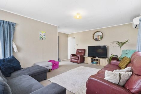 Photo of property in 52 Keegan Drive, Massey, Auckland, 0614