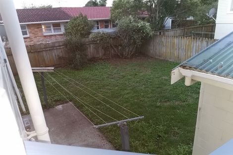 Photo of property in 3/240 Pakuranga Road, Pakuranga Heights, Auckland, 2010