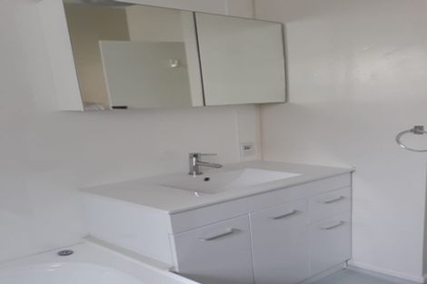 Photo of property in 3-5 Knoll Street, Island Bay, Wellington, 6023