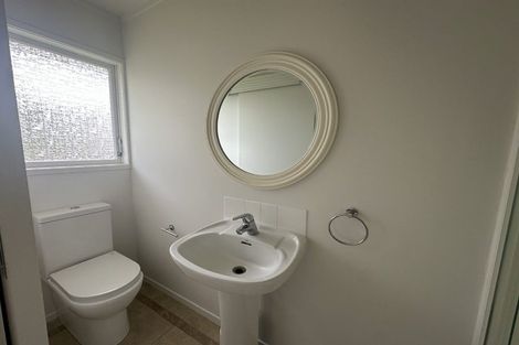Photo of property in 24 Tyrian Close, Half Moon Bay, Auckland, 2012