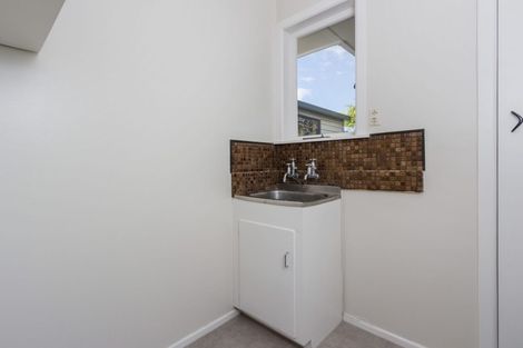 Photo of property in 27 Kimber Hall Avenue, Mount Roskill, Auckland, 1041