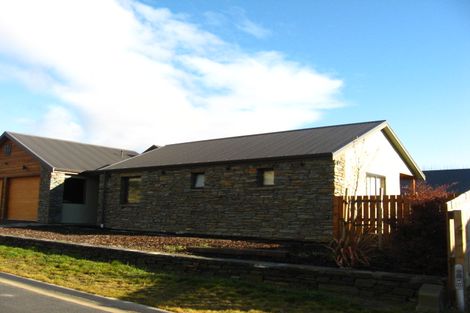 Photo of property in 5 Castalia Drive, Lake Hayes, Queenstown, 9304