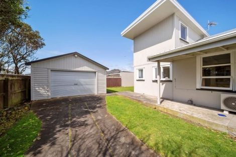 Photo of property in 3 Rainsford Street, Moturoa, New Plymouth, 4310