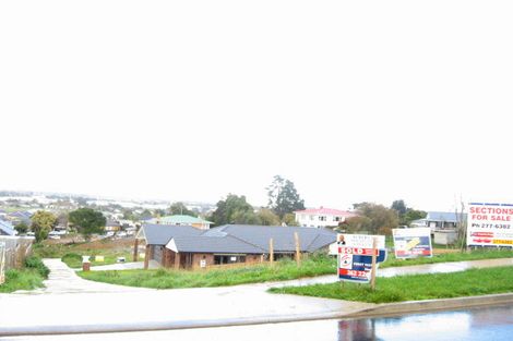 Photo of property in 62 Saralee Drive, Manurewa, Auckland, 2105