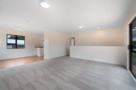 Photo of property in 51 Hindmarsh Street, Henderson, Auckland, 0612