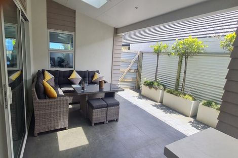 Photo of property in 16 Egmont Street, Patea, 4520