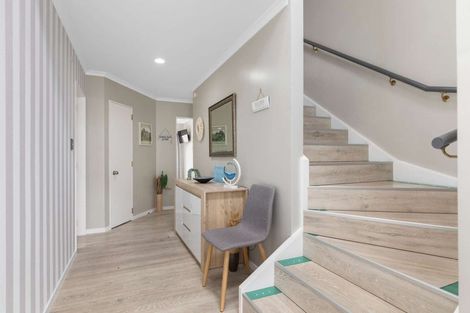 Photo of property in 26a Sunbrae Grove, Mount Maunganui, 3116