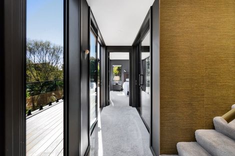 Photo of property in 12a Baring Terrace, Strandon, New Plymouth, 4312