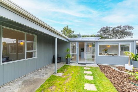 Photo of property in 40 Margaret Road, Raumati Beach, Paraparaumu, 5032
