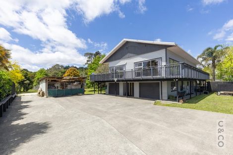 Photo of property in 24 Waikoukou Valley Road, Waimauku, 0812