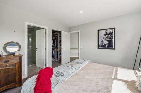 Photo of property in 18 Lakemere Way, Kinloch, Taupo, 3377