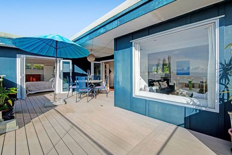 Photo of property in 15 Beach Road, Manly, Whangaparaoa, 0930