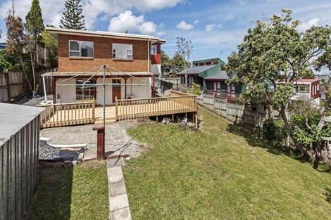Photo of property in 16 Colin Wild Place, Glenfield, Auckland, 0629