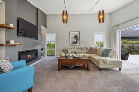 Photo of property in 18 Lakemere Way, Kinloch, Taupo, 3377