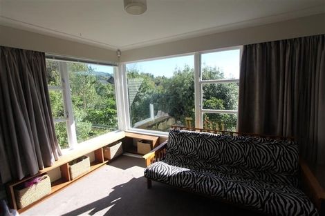 Photo of property in 12 Oriel Place, Tawa, Wellington, 5028