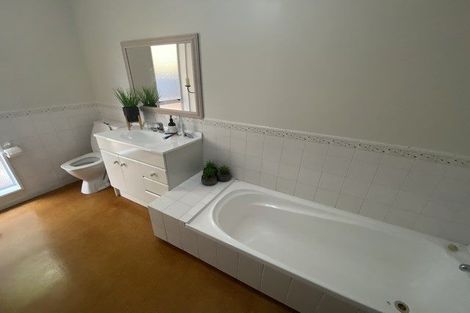 Photo of property in 12 Ilam Park Place, Ilam, Christchurch, 8041