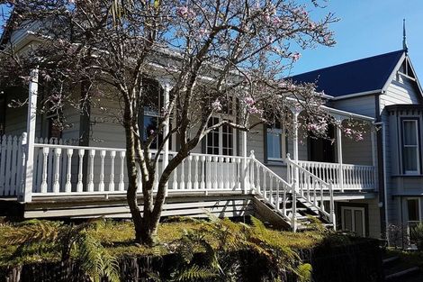 Photo of property in 218 Frankley Road, Frankleigh Park, New Plymouth, 4310