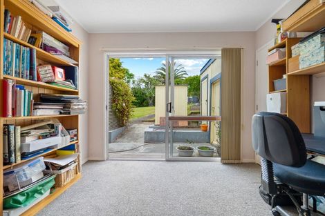 Photo of property in 32 Kohe Street, Parahaki, Whangarei, 0112