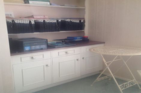 Photo of property in 1/4 Shakespeare Road, Milford, Auckland, 0620