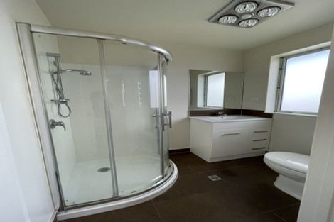 Photo of property in 2/53 May Street, Hamilton East, Hamilton, 3216