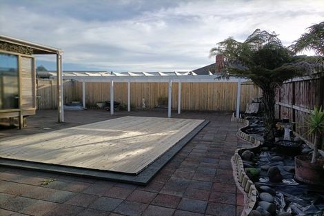 Photo of property in 5 Sutton Crescent, Papatoetoe, Auckland, 2025