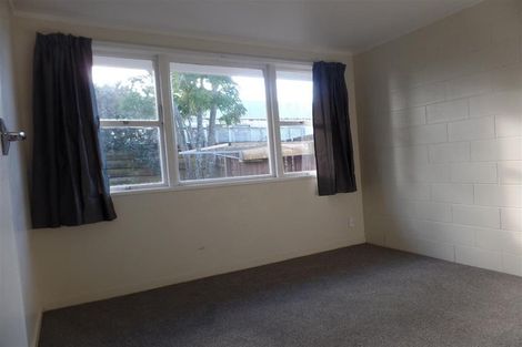 Photo of property in 2/67a Kenderdine Road, Papatoetoe, Auckland, 2025