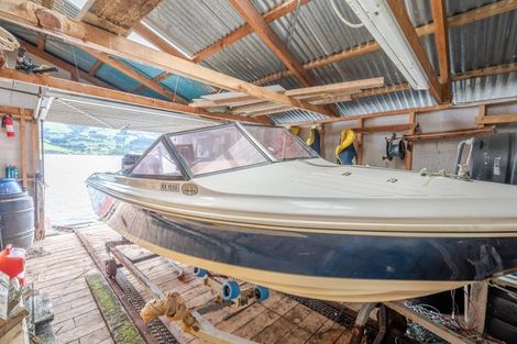 Photo of property in 20 Bayview Crescent, Duvauchelle, 7581