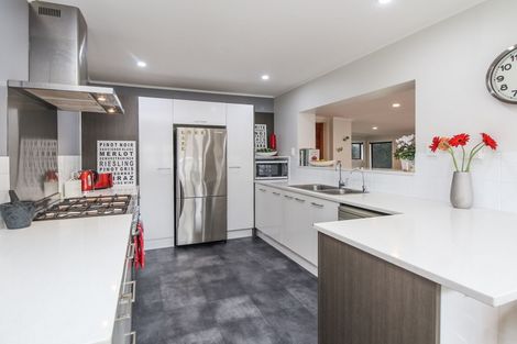 Photo of property in 91 Taikata Road, Te Atatu Peninsula, Auckland, 0610