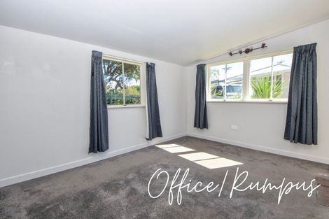 Photo of property in 89 Victoria Street, Carterton, 5713