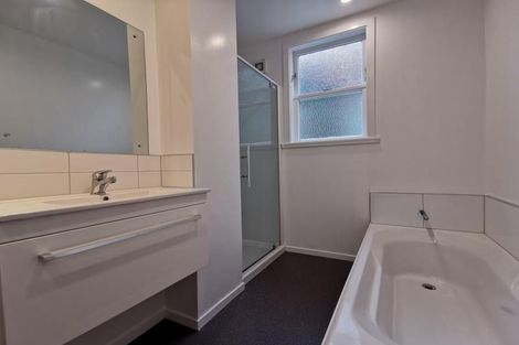 Photo of property in 23 Grass Street, Roseneath, Wellington, 6011