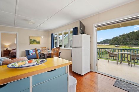 Photo of property in 870 Matapouri Road, Matapouri, Whangarei, 0173