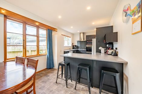 Photo of property in 36 Horoeka Street, Stokes Valley, Lower Hutt, 5019