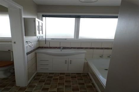 Photo of property in 15 Dunluce Place, Hornby, Christchurch, 8042