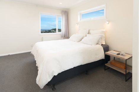 Photo of property in 11 Bay Lair Grove, Island Bay, Wellington, 6023