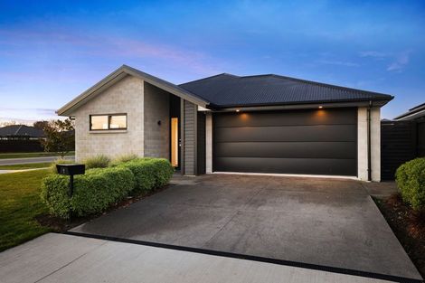 Photo of property in 1 Woodford Avenue, Woodend, 7610