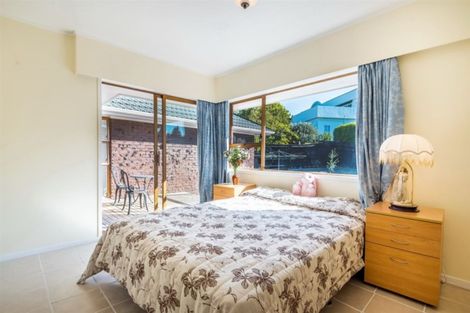 Photo of property in 14 Calman Place, Chatswood, Auckland, 0626