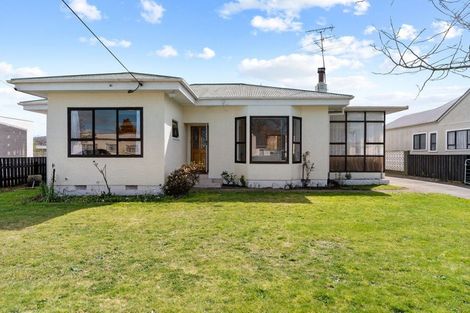 Photo of property in 4 Mckenzie Terrace, Carterton, 5713