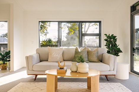 Photo of property in 31 Muhunoa Road East, Ohau, Levin, 5570