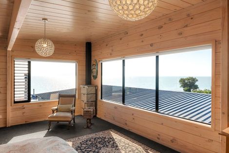 Photo of property in 8 Ngarimu Heights Row, Ngarimu Bay, Thames, 3575