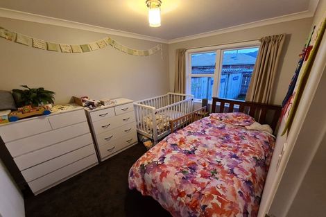 Photo of property in 20a Parera Grove, Heretaunga, Upper Hutt, 5018