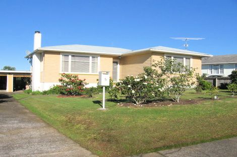 Photo of property in 5 Tiroroa Avenue, Te Atatu South, Auckland, 0610