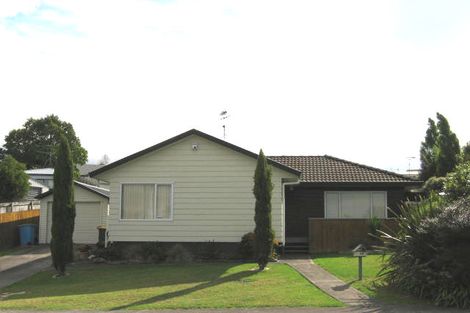 Photo of property in 49 Harmel Road, Glendene, Auckland, 0602