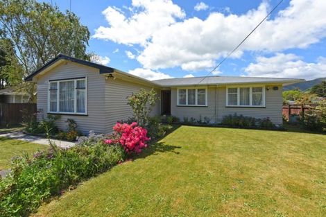 Photo of property in 163 George Street, Stokes Valley, Lower Hutt, 5019