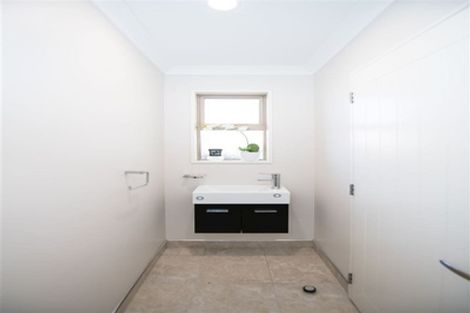 Photo of property in 98 Elizabeth Street, Riccarton, Christchurch, 8041