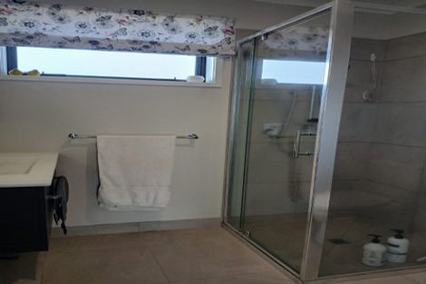 Photo of property in 12 Costello Drive, Ngatea, 3503